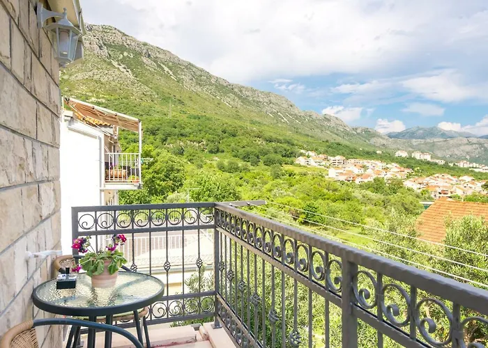 Tranquility And Nature In 4 Bedroom With Sea View