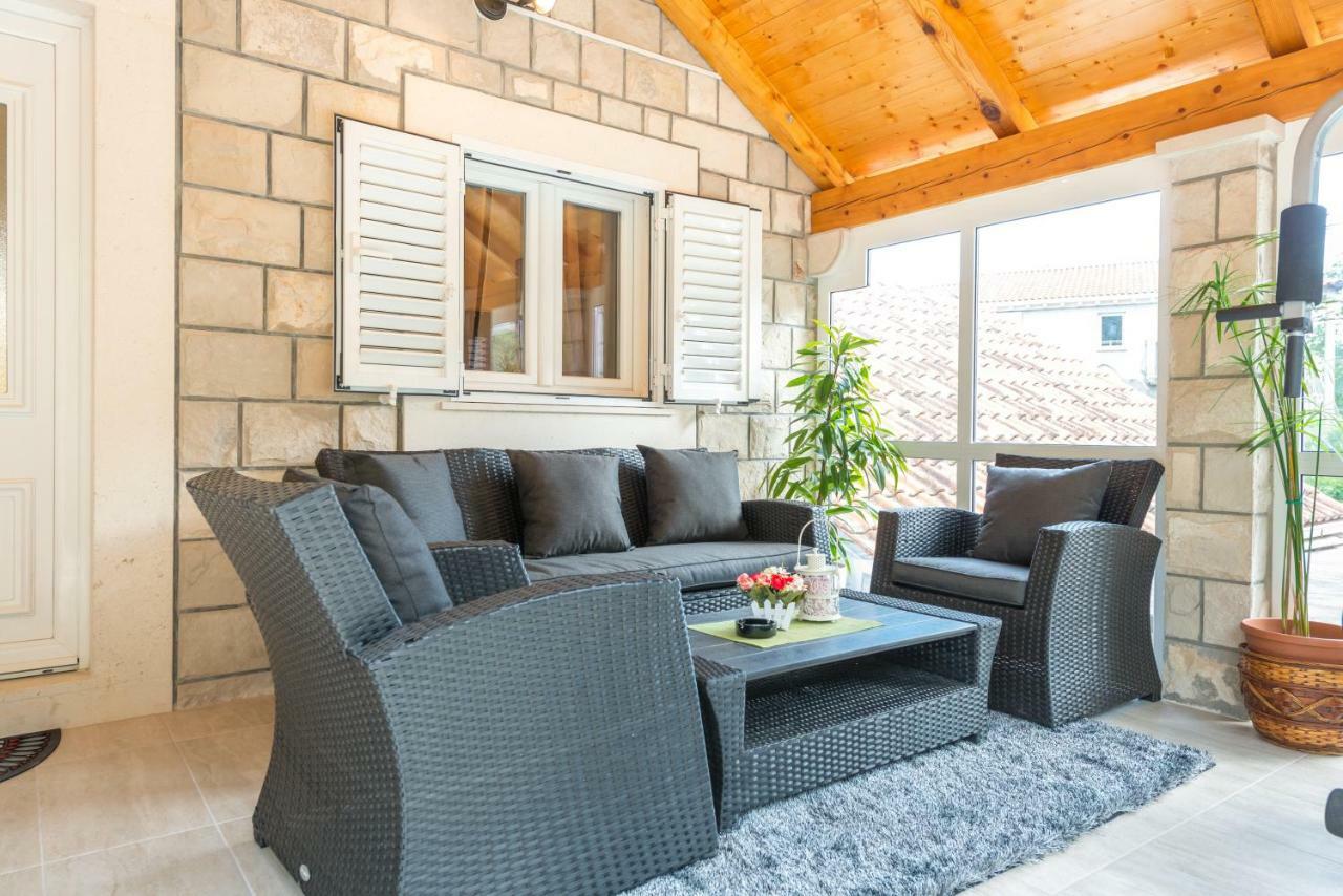 Apartment Tranquility And Nature In 4 Bedroom With Sea View Mokosica