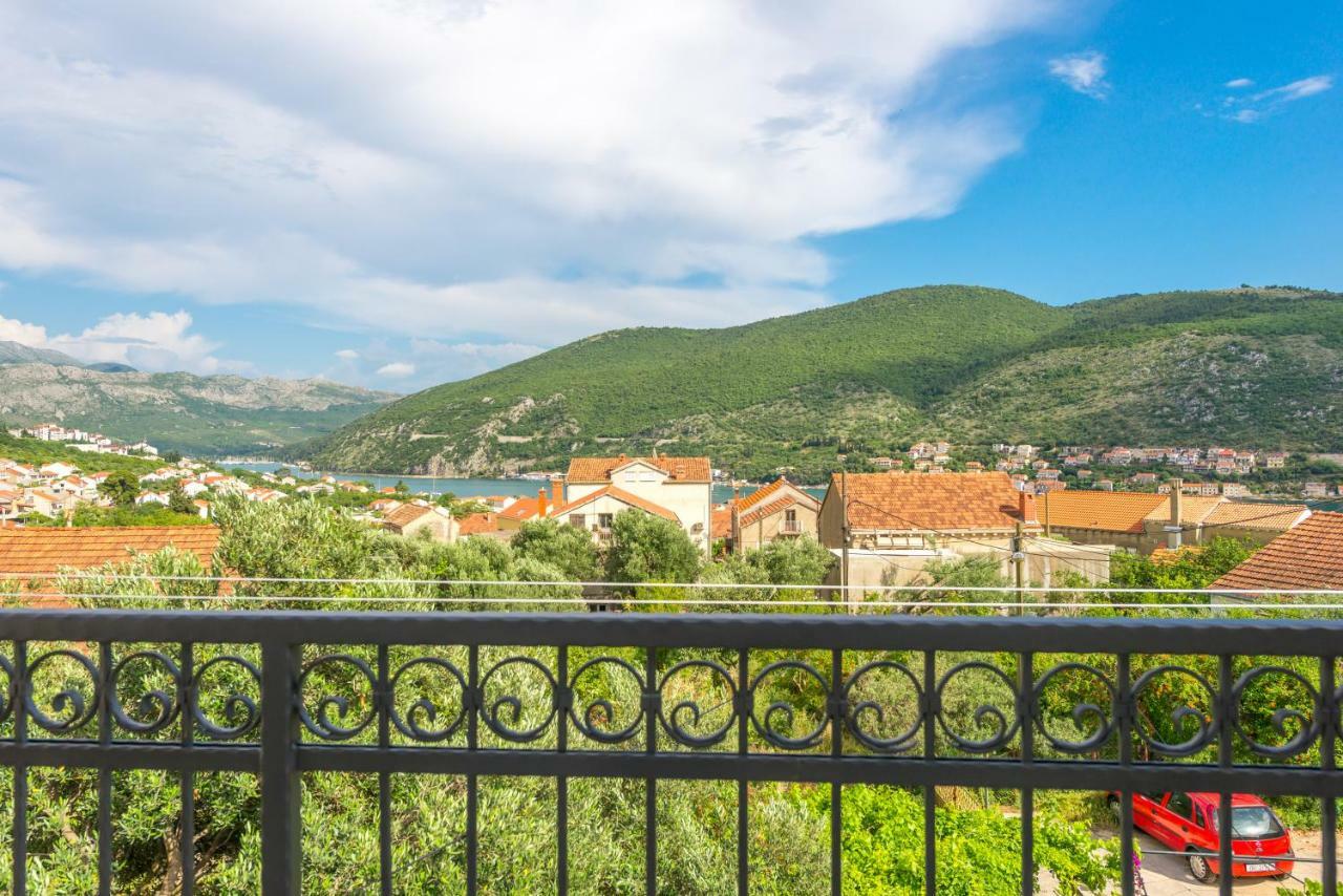 Tranquility And Nature In 4 Bedroom With Sea View Apartment