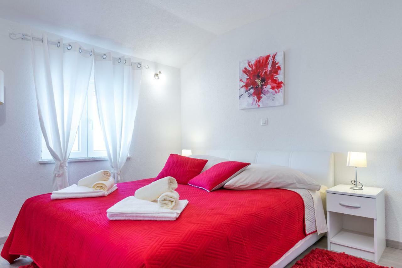 Tranquility And Nature In 4 Bedroom With Sea View * Mokosica