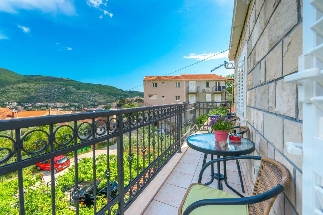 Tranquility And Nature In 4 Bedroom With Sea View